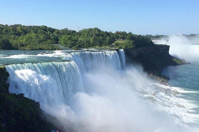 4-Day US East Coast New York, Washington DC, Niagara Falls Tour from Boston - Niagara Falls at night: Cave of the Winds and Goat Island lights
