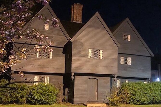 Best Hocus Pocus Movies & More Tour - Pickering Wharf: Where Salem Looks Like It Belongs on Screen