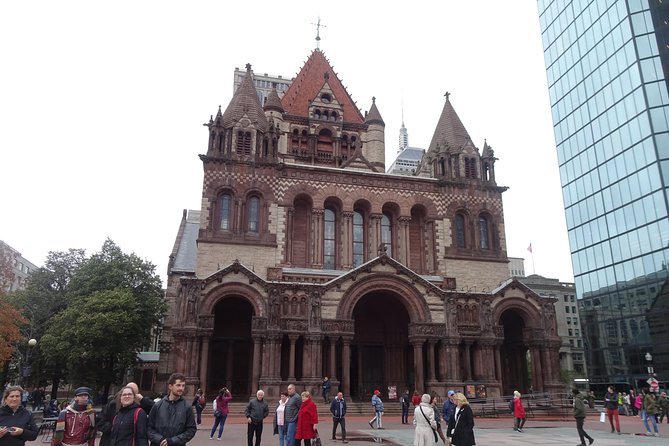 Boston Back Bay self-guided walking tour & scavenger hunt - The one practical issue: internet access on a walking game