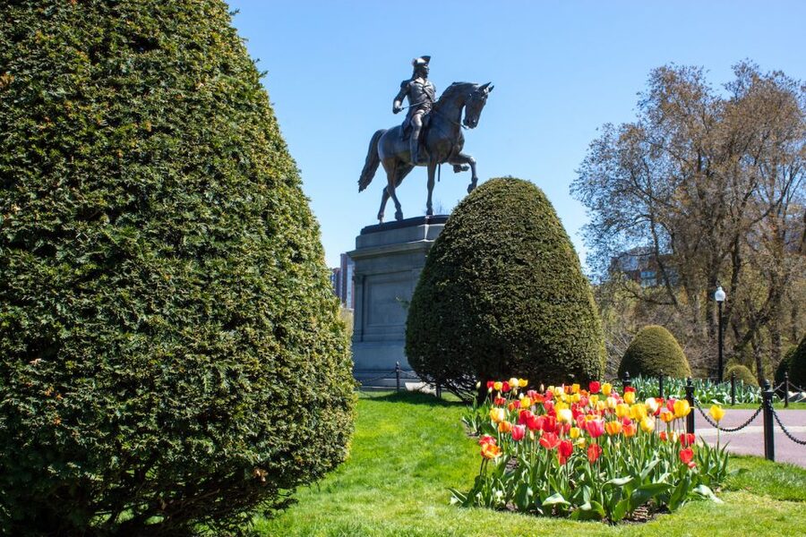 Boston: City History and Highlights Audio App Walking Tour - North End Back to 1692: Cotton Mather and the Salem Trail