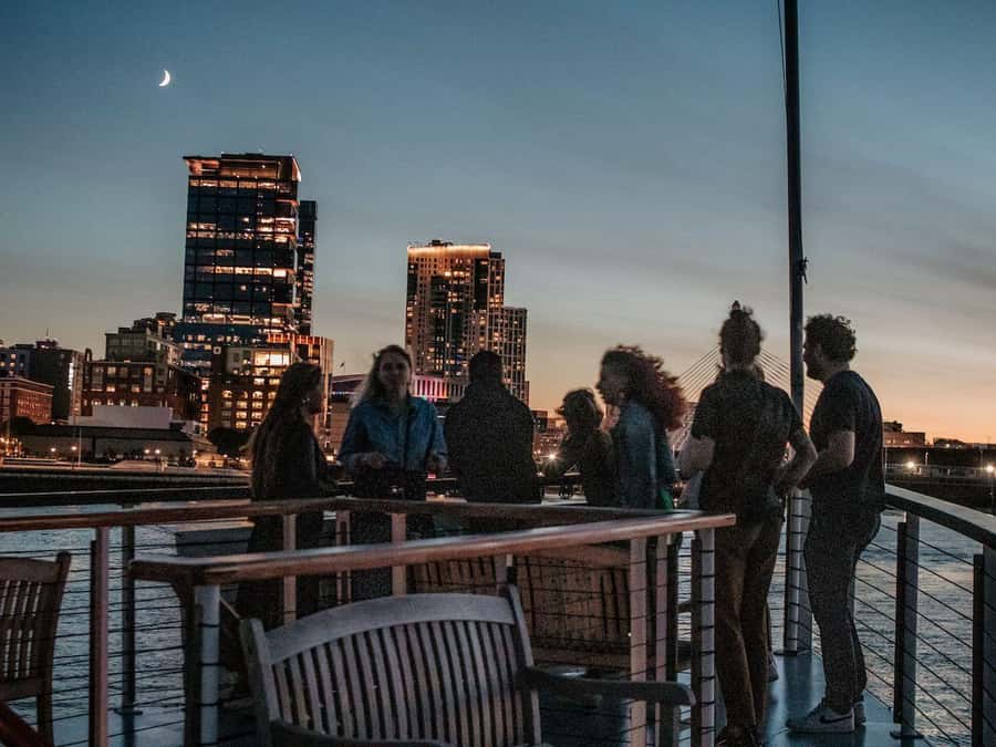 Boston: City Lights Sightseeing Cruise on Classic Boat - Finding your way to Rowes Wharf and the Northern Lights