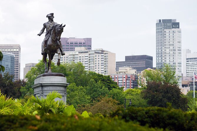 Boston: Death and Dying Walking Ghost Tour - What the guide actually does with the stories