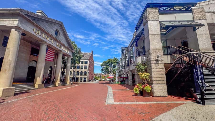 Boston: Freedom Trail and North End Food & History Tour - Granary Burying Ground and the Old State House: the Revolution’s pressure points