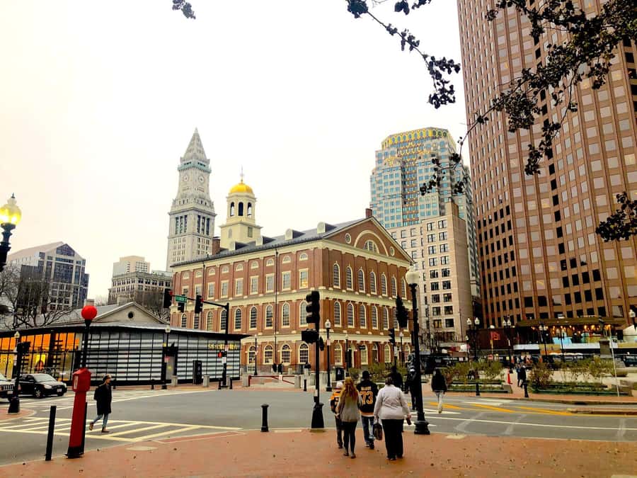 Boston: Freedom Trail and North End Food & History Tour - Faneuil Hall, the Cradle of Liberty, and the meeting places that mattered