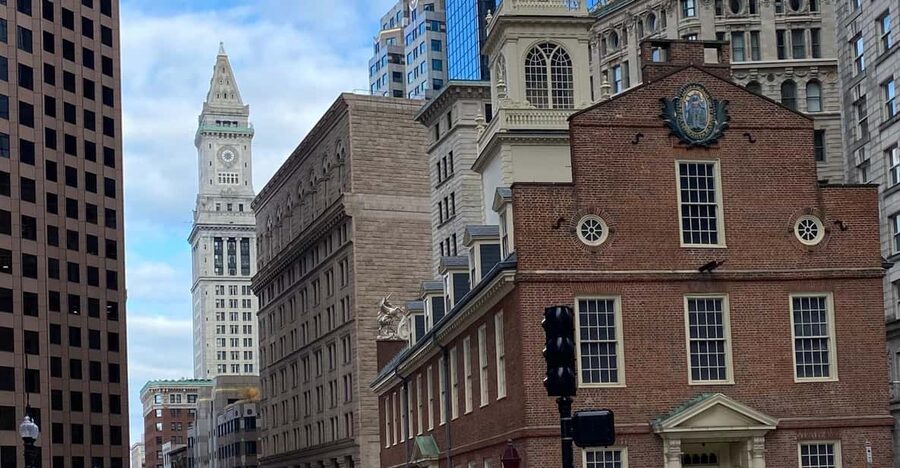 Boston: Freedom Trail Guided Walking Tour in French - Boston Common, Massachusetts State House photos, and why the geography matters