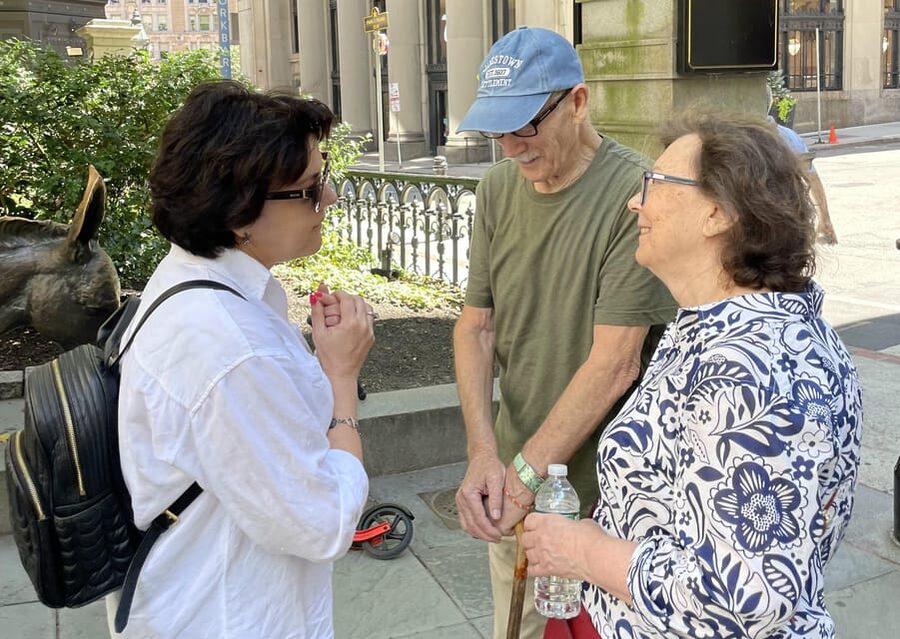 Boston: Freedom Trail Guided Walking Tour in French - Granary Cemetery, King’s Chapel, and the human side of the founders