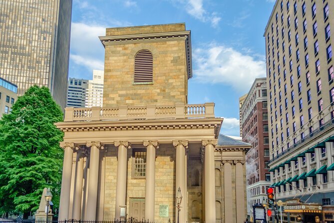 Boston Freedom Trail Self-Guided Audio Walking Tour - Paul Revere’s neighborhood: Paul Revere Statue, Old North Church, and lantern signals