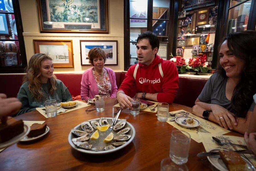 Boston: Guided Seafood Tasting and History Tour - Guide Quality: The Real Secret Ingredient