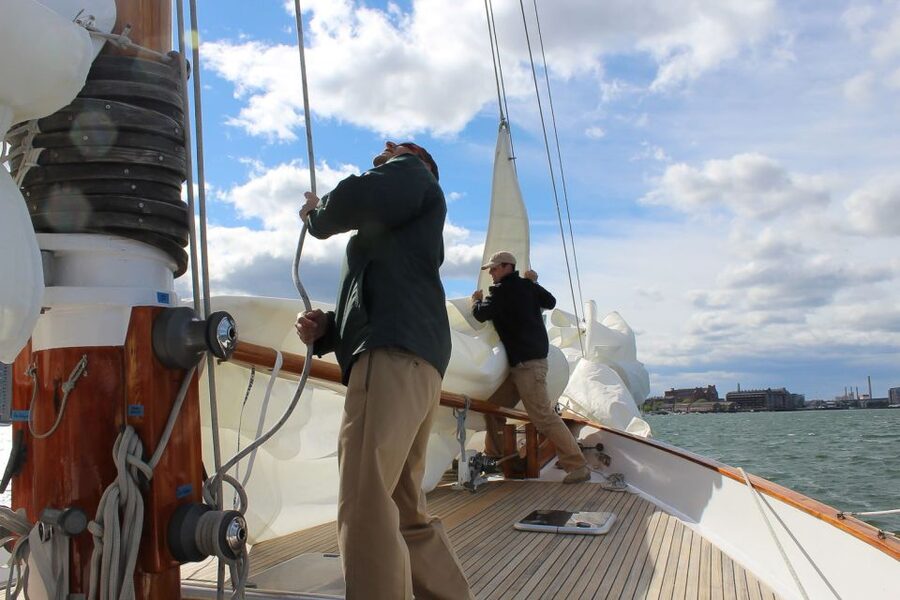 Boston: Harbor Champagne Sunset Sail from Rowes Wharf - Castle Island and Donald McKay Monument, Quick Stops That Mean a Lot
