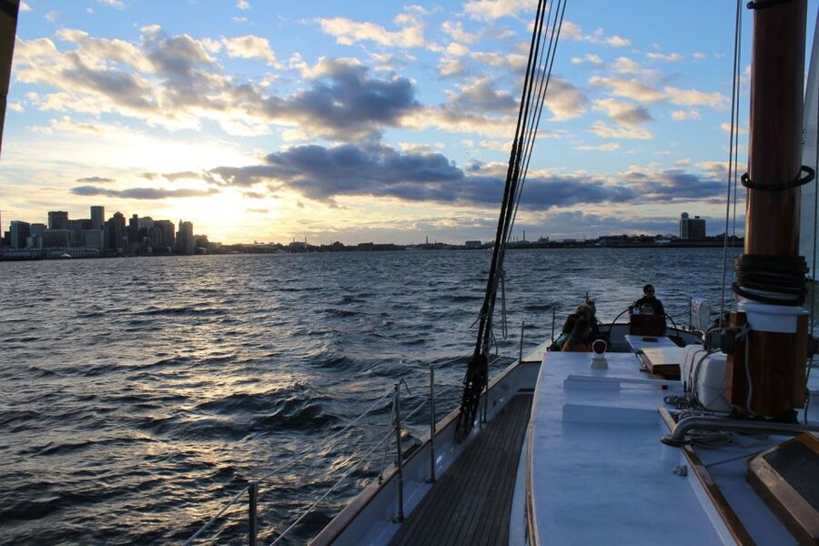 Boston: Harbor Champagne Sunset Sail from Rowes Wharf - Inner Harbor Islands and the Charleston Navy Yard Moment
