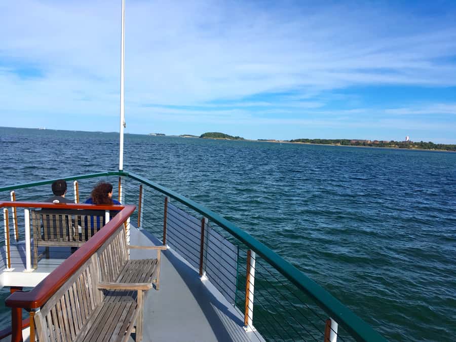 Boston Harbor: Fall Foliage Luncheon Cruise - Who This Cruise Suits Best