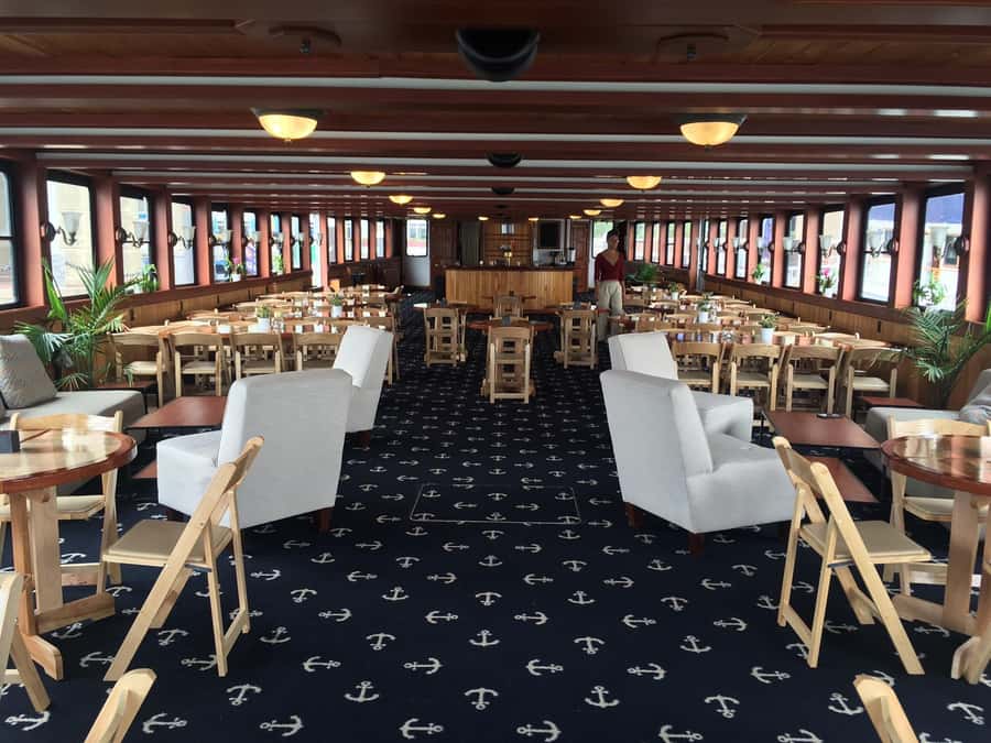 Boston Harbor: Fall Foliage Luncheon Cruise - Why 1.5 Hours Feels Right on Boston Harbor
