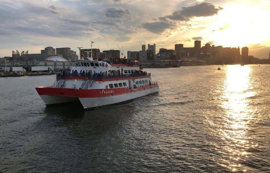 Boston Harbor: Full Moon Cruise with Champagne Option - Key Highlights That Matter