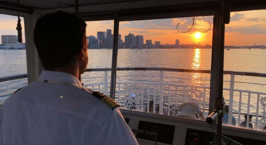 Boston Harbor: Full Moon Cruise with Champagne Option - The Route: Logan Airport, Harbor Islands, and the Return Along the Waterfront