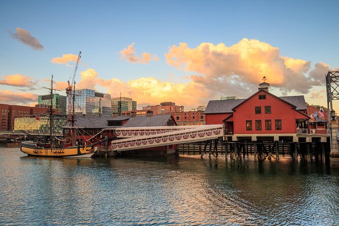 Boston Harborwalk & Tea Party Self-Guided Walking Audio Tour - Long Wharf to the Aquarium, finishing strong on the water