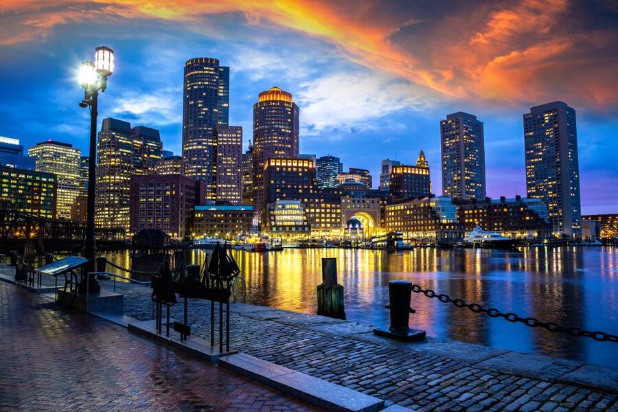 Boston: Haunted Pub Crawl of Historic Pubs and Taverns - Revolutionary War Hauntings in Beantown, Not Just Another Bar Crawl