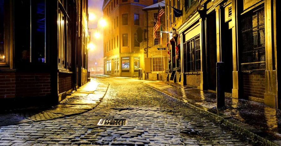 Boston: Haunted Pub Crawl of Historic Pubs and Taverns - Haunted Pubs and Taverns: How the Night Feels at Each Stop