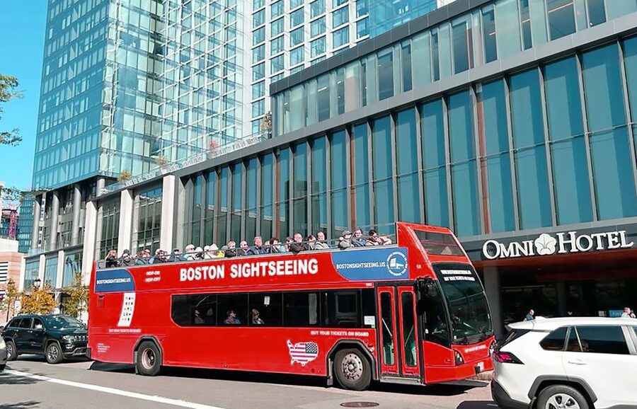 Boston: Hop-On Hop-Off Double-Decker Bus Sightseeing Tour - How the narration really works, and how to get the most from it