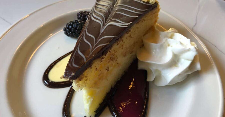 Boston: Iconic Food Tasting & History Tour - Downtown - A downtown food tour built around four Boston classics