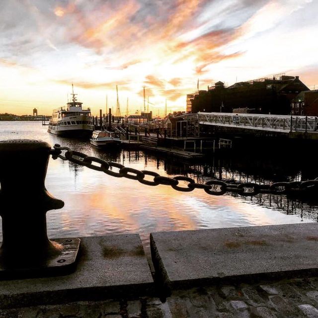 Boston: Kennebunkport Day Trip with Optional Lobster Tour - What you do in Kennebunkport: shopping and seafood that matches the setting