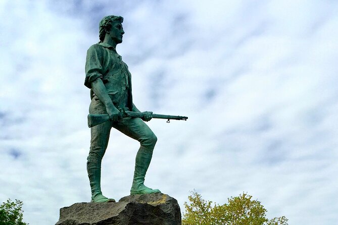 Boston Lexington and Concord Revolutionary War full day tour - Harvard Square: where Revolutionary politics met real streets