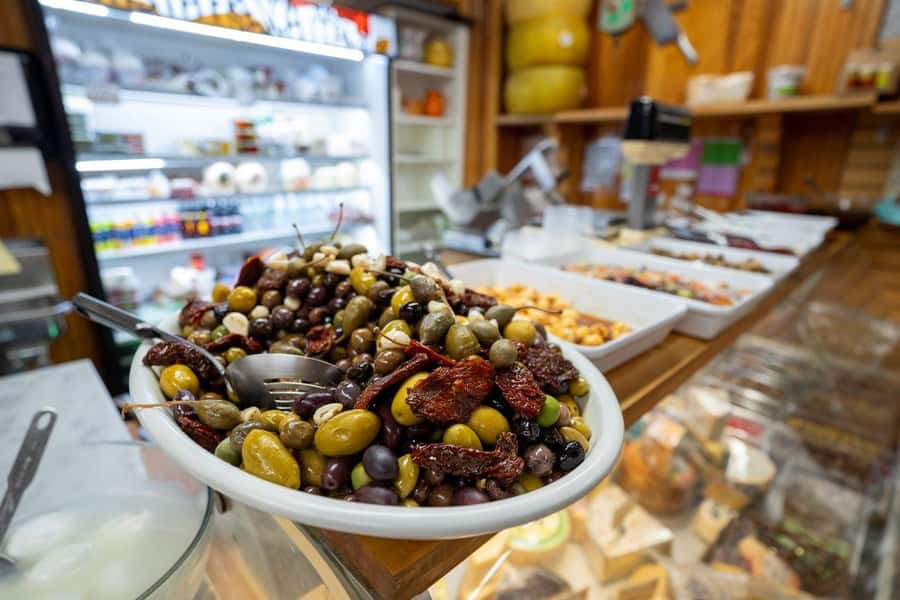 Boston: North End Food Experience with Pizza, Meats & Cheese - Stop 3: Espresso or cappuccino at a classic café