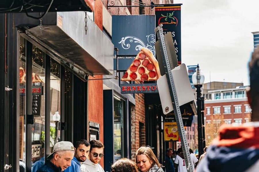 Boston: North End Pizza Walking Tour with 3 Slices & Cannoli - Price and value, is $69 fair for this much food plus history?
