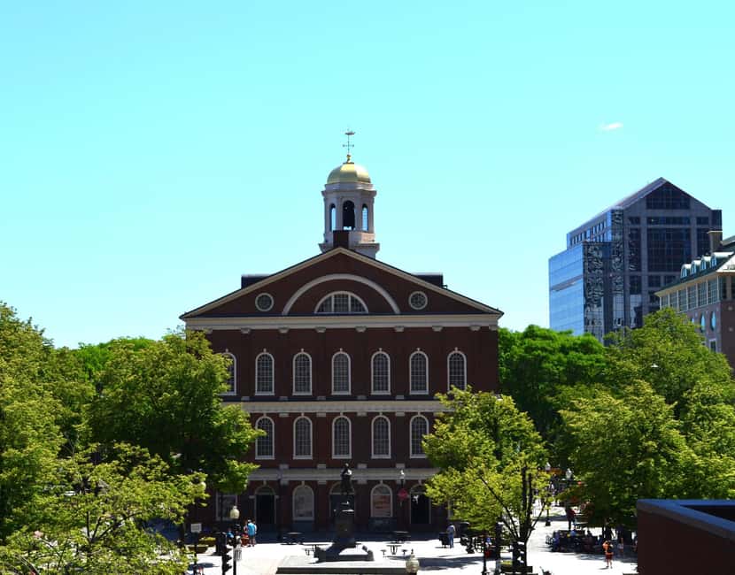 Boston: North End Walking Tour with Private Harbor Cruise - Meeting at Tatte and Getting Your Bearings on the Freedom Trail