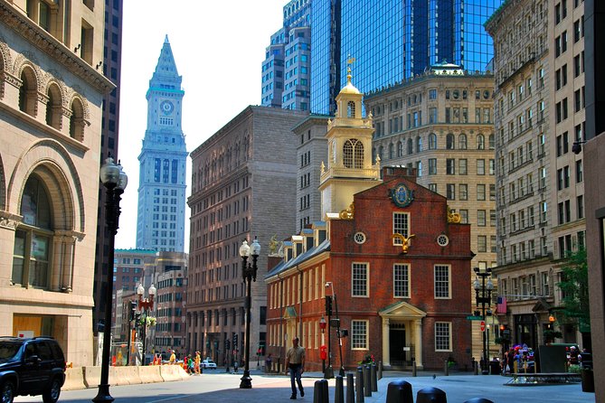 Boston Private City Tour 4 hours and Harvard University - Boston City Hall: municipal government, explained at street level