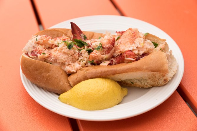 Boston Private Food Tour of 6+ Tastings, Cannoli, Lobster Roll - A three-hour North End sprint for food lovers