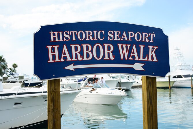Boston Seafood Lovers Food and History Walking Tour - Waterfront time: Harborwalk views and award-winning clam chowder