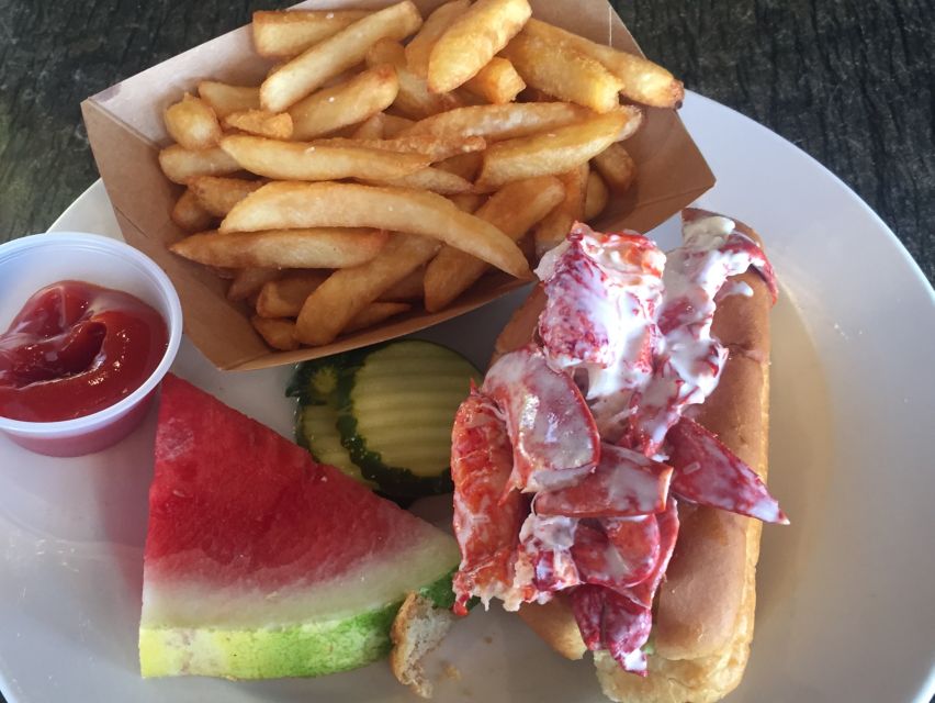 Boston: Seafood Tasting & Historical Walking Tour - A 2.5-hour Boston seafood and Freedom Trail mix that actually fits together