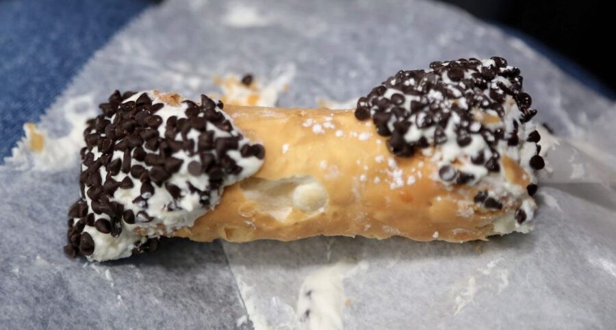 Boston: Seafood Tasting & Historical Walking Tour - Meeting at Modern Pastry Underground in the North End