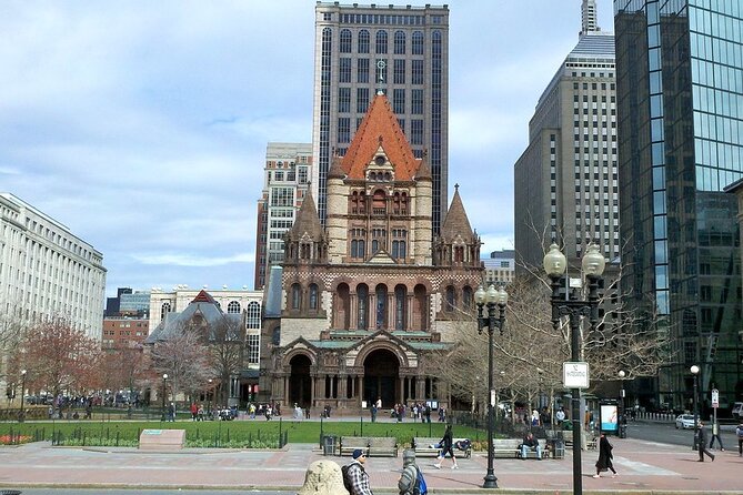Boston Self Guided Audio Experience - Boston Common and Park Street Church: democracy ground, sermons, and moral pressure