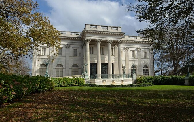 Boston to Newport Small-Group Day Trip with Breakers & Marble House Admission - Key highlights worth your attention