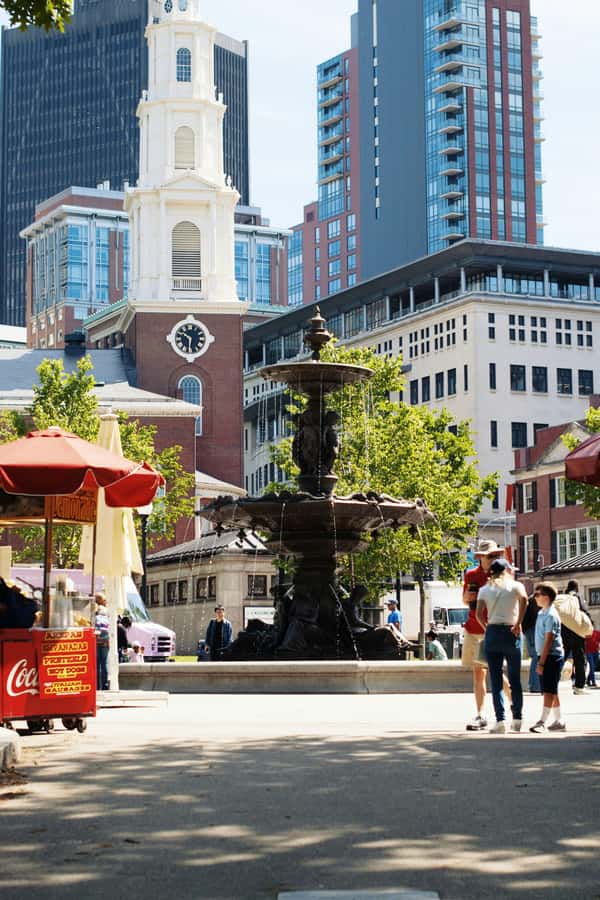 Boston: Top 10 Freedom Trail & 'Cheers' Guided Walking Tour - Cheers Boston in Beacon Hill: TV fame, plus what the guide adds