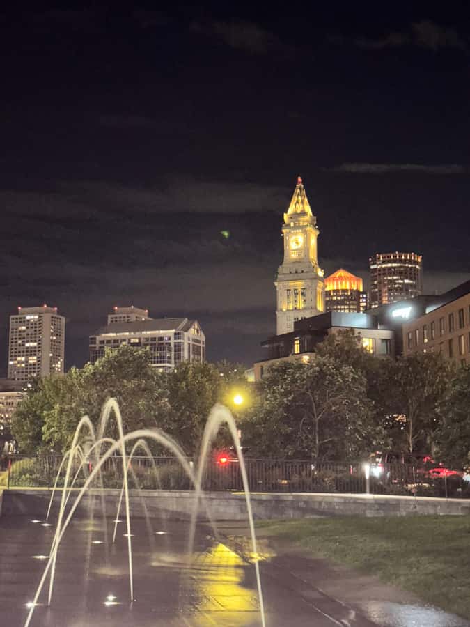 Boston: True Crime, Urban Legends, and Ghostly Tales Tour - Price and fit for a $30, 2-hour dark walk