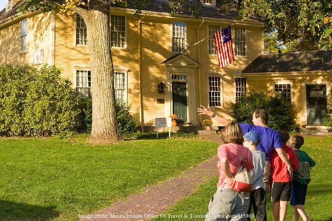 Cambridge, Lexington, & Concord: Private Revolutionary War Tour - Stop 2 in Cambridge: MIT, Harvard, Tory Row, and Longfellow House