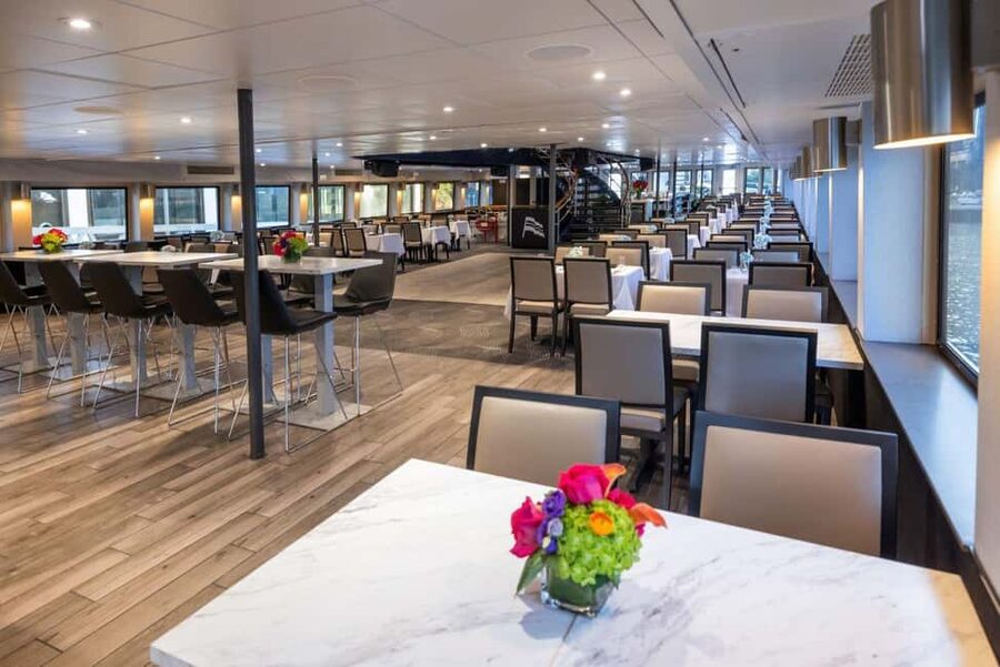 City Cruises Boston: Harbor Buffet Lunch or Dinner Cruise - The buffet lunch or dinner: what you actually get