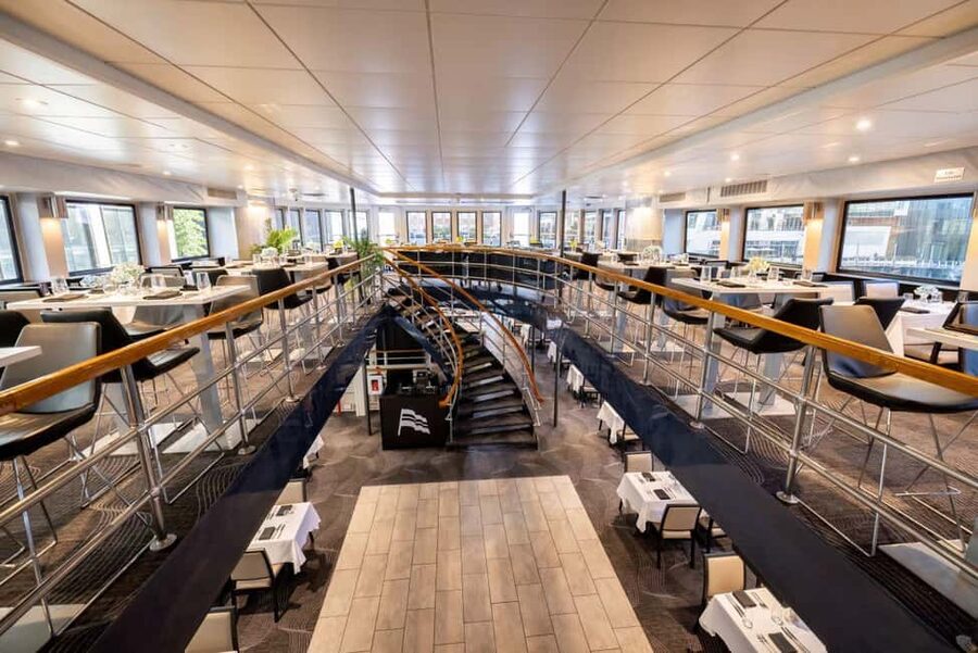 City Cruises Boston: Harbor Buffet Lunch or Dinner Cruise - Service and atmosphere: why people come back