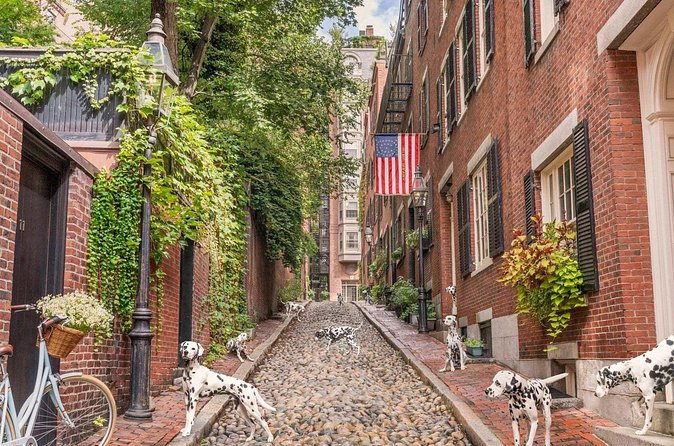 Classic Film and Television Locations Half Day Tour in Boston - Beacon Hill and the Cheers Exterior: Bull and Finch Pub Front