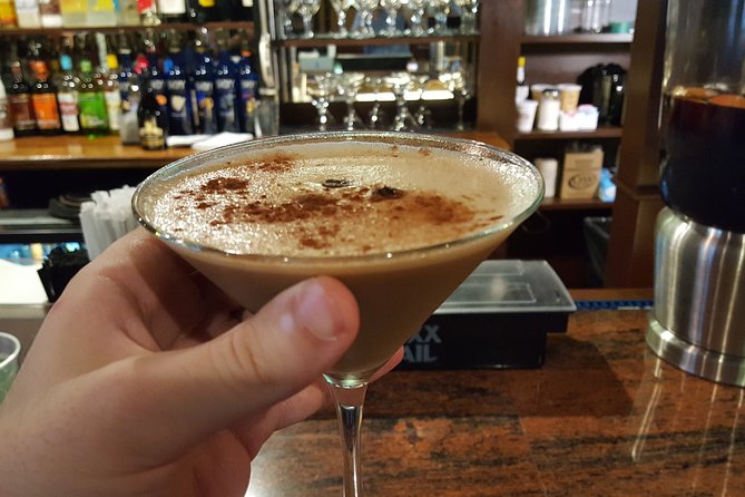 Cocktails & Cannoli: Boston's North End Dessert Tour - Cannoli taste-off and the classic rivalry showdown
