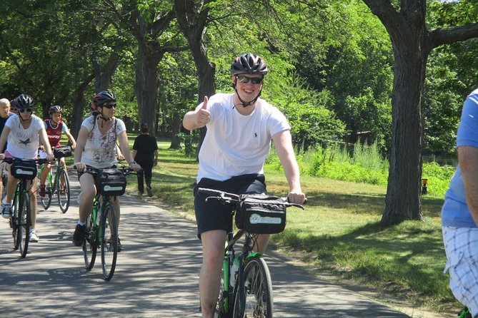 Comfort Hybrid Boston City Bike Rental - Charles River Bike Lanes to Fenway Park Outside Views in About 30 Minutes
