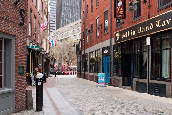 Entire Freedom Trail Walking Tour: Includes Bunker Hill and USS Constitution - Old North Church, Copp’s Hill, and Bunker Hill Monument: Charlestown’s turning point