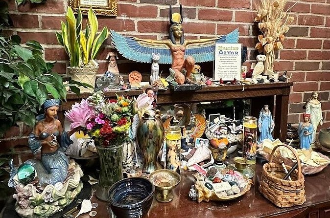 Experience Authentic Salem Séance with Entry Pass - What to expect at Omen during the 1 hour 30 minute session