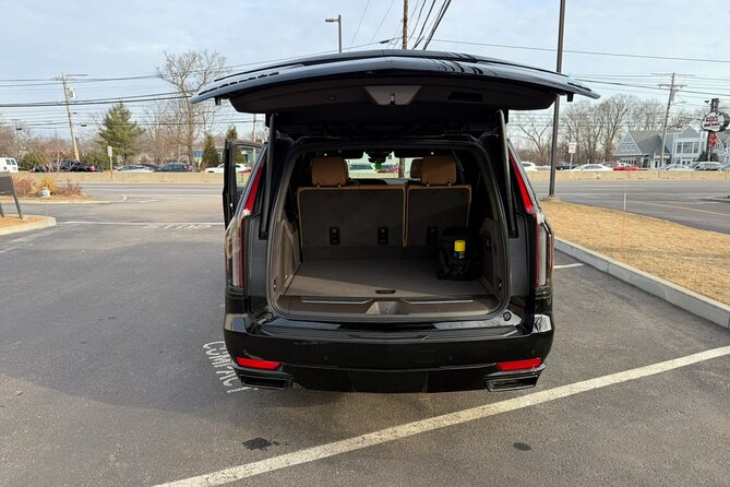First Class Private Airport Transfer from Boston Logan - Meeting Boston Logan by Terminal: A, B, and C/E Pickup Points
