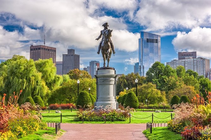 Freedom Trail walking tour in Boston (USA) - Stop 7 to 9: Faneuil Hall, the Paul Revere House, and the Old North Church finish