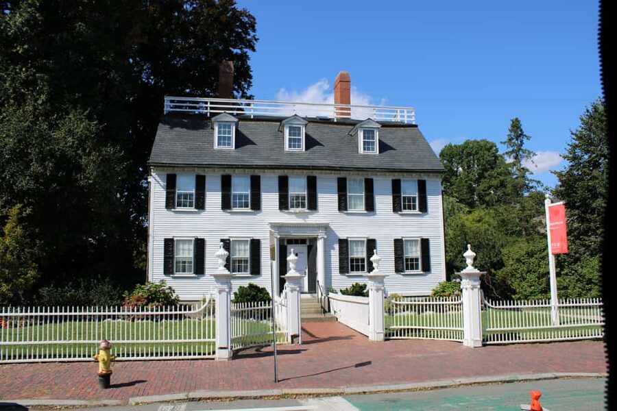 From Boston: Salem & Hammond Castle Semiprivate Day Trip - The castle grounds and courtyard time, plus your best photo chances