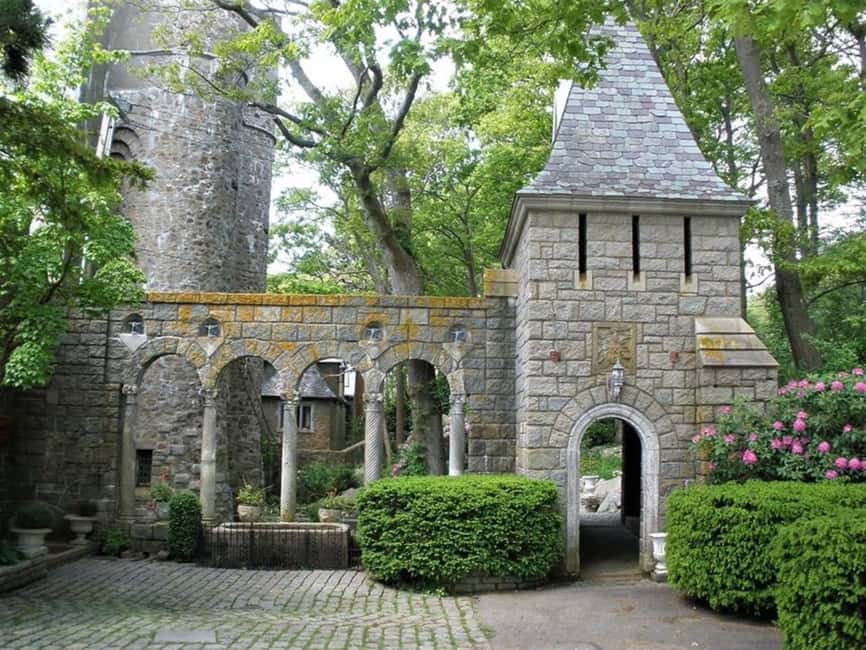 From Boston: Salem & Hammond Castle Semiprivate Day Trip - Salem lunch break: fuel up before the guided route