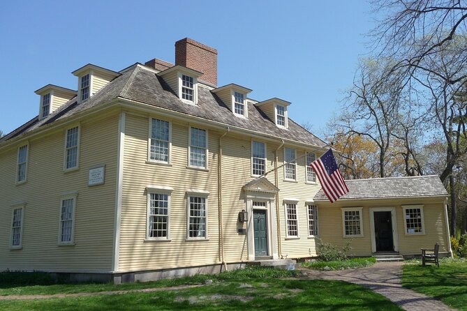 Full-Day Minivan Tour of Revolutionary Boston, Lexington and Concord - Boston Common, King’s Chapel, Louisburg Square, and Acorn Street: the city you can actually walk